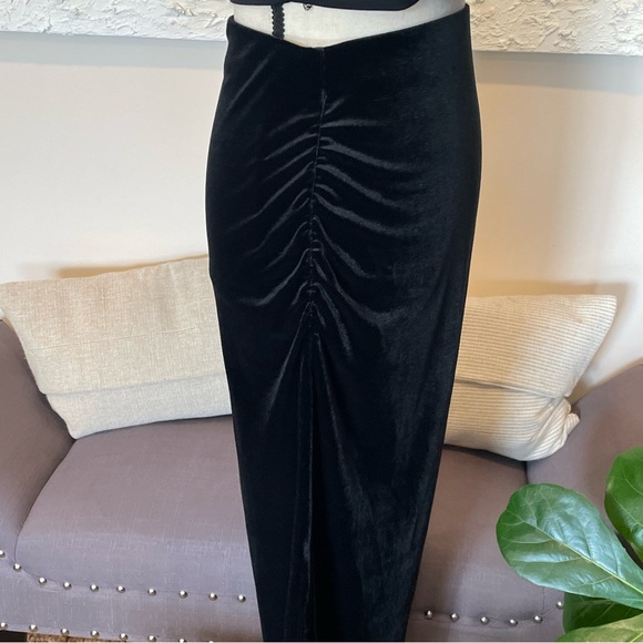 Old Navy High-Waisted Ruched Velvet Midi Skirt Party Evening Gothic Sz S NWT - Picture 10 of 10